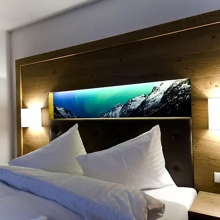 Wolfs Aparts + Ischgl