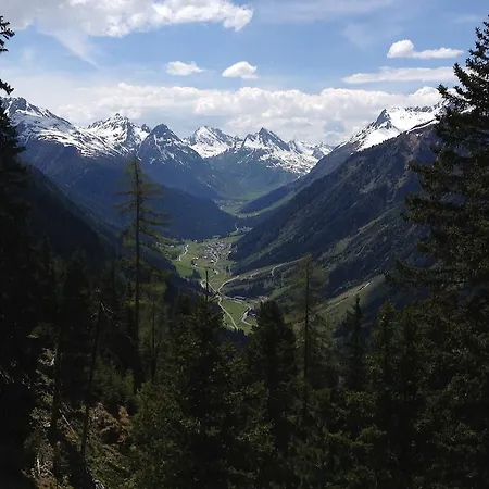 Wolfs Aparts + Ischgl