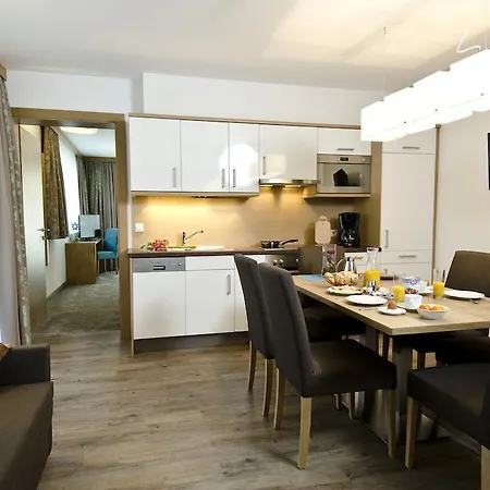 Aparthotel Wolfs Aparts + Ischgl