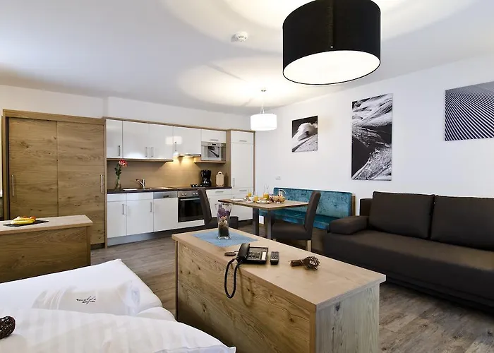 Aparthotel Wolfs Aparts + 4*